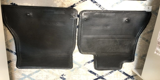 Продаю ворсовые полики 
Лексус GS300 160 кузов