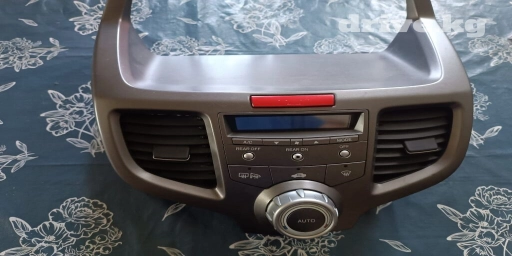 Продам рамку с блоком климат контроля от Хонда Одиссей РБ 1 и РБ 2 всё