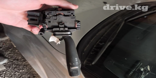 Переключатель фар, поворотников оригинал от Toyota Opa(подходят на