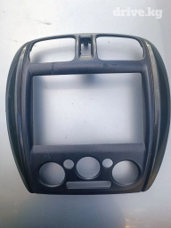 Рамка для Мазда 323f