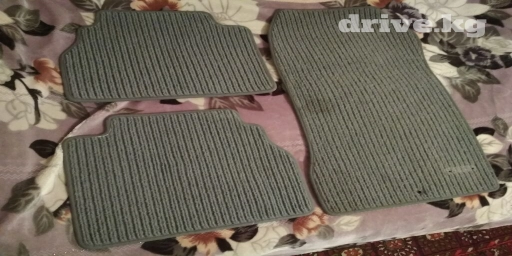 На Мерседес 210 кузов, а так же подходят на 211. Водительского нет