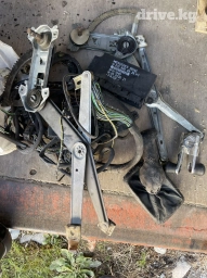 Ручной механизм подема стекл на Мерседес Бенс 124 кузов передний левый