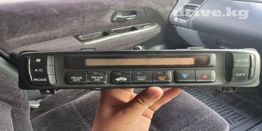 Продаю блок управлении кондиционера, на Хонду одиссей Ра6 на 3 кнопках