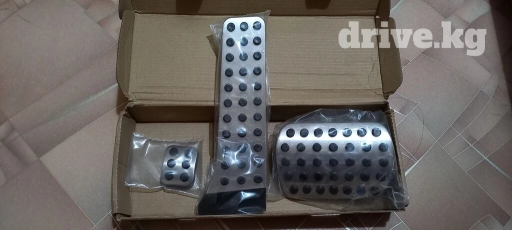 Новые педали AMG