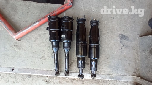 Продам пневмо стойки от маджеста. P.S. *для тех кто ценит