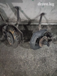 Передний сафпа Мерседес-Бенз 210
левый правый