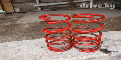 Продаю передние спорт пружины БМВ е 30. Заниженния на 6 мм