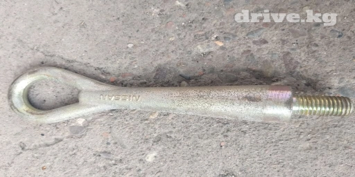 Крючок на Демио, ниссан. Заходите в профиль