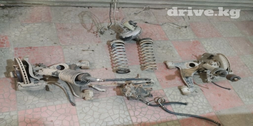 Mercedes 190 . передняя подвеска . рычаги амортизаторы, тормозные