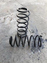 Пружины пара привозной на Хундай Гетс прошу 4000 торг 2007 год
