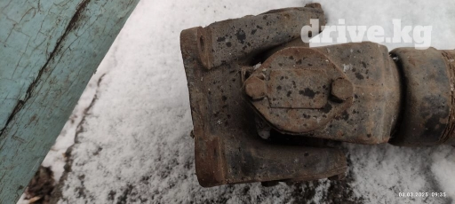 Продаю кардан малый 
ЗИЛ 131