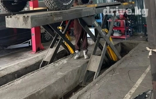 Срочно !! Срочно!! Подъёмник ножничный 4 т, сход-развал с 2-м