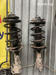 Опорная подушка амортизатора Honda 2003 г., Б/у, Оригинал, Япония