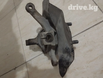 Передняя правая Ступица Suzuki 2002 г., Б/у, Оригинал, Япония