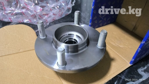 Передняя левая Ступица Nissan Новый