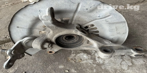 Передняя левая Ступица Toyota 2016 г., Б/у, Оригинал, Япония