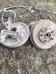 Задняя левая Ступица Subaru 2003 г., Б/у, Оригинал, Япония