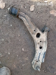 Передний правый рычаг Honda 2000 г., Б/у, Оригинал, Япония