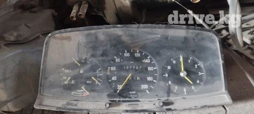 Щиток приборов Mercedes-Benz 1984 г., Оригинал, Германия