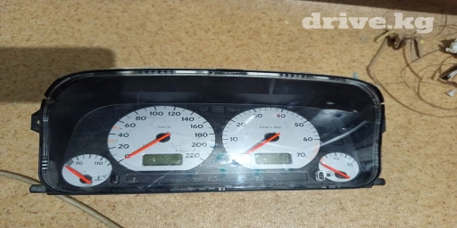 Щиток приборов Volkswagen