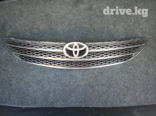 Накладка на бампер Передний Toyota, Б/у, Оригинал