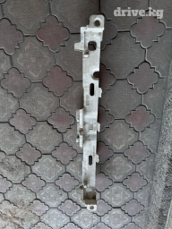 Накладка на бампер Передний Toyota, Б/у, Оригинал