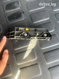 Продаю Саласка для крепление переднего бампера левая/правая