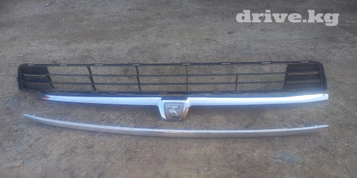 Накладка на бампер Передний Toyota, Б/у, Оригинал