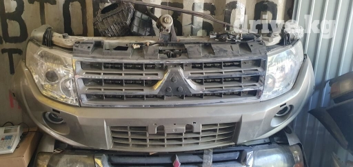 Передний Mitsubishi, Б/у, Оригинал