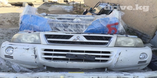 Бампер Передний Mitsubishi, Б/у, Оригинал
