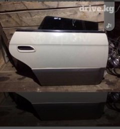 Дверь Передняя правая Subaru, Б/у, Оригинал