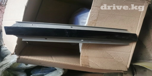 Накладка на дверь Передняя левая Subaru, Б/у