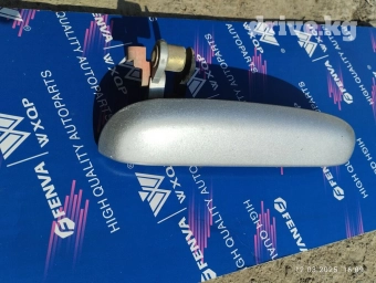 Петля двери Передняя правая Toyota, Б/у, Оригинал