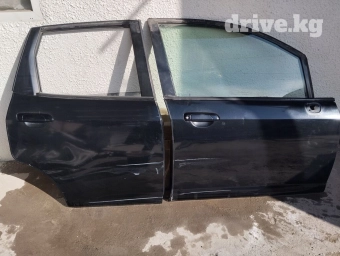 Дверь Комплект Honda, Б/у, Оригинал