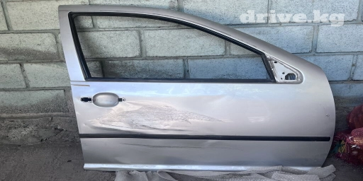 Дверь Передняя правая Volkswagen, Б/у, Оригинал