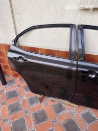 Дверь Комплект Toyota