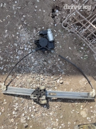 Дверь Передняя левая Mazda