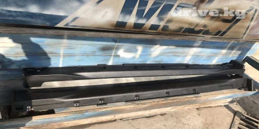 Продаю порог 2 шт левый и правый на Nissan X-Trail Nissan Rouge 2015