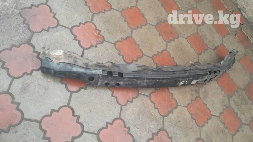 Лексус LX470 2001год усилитель бампера 10тыс сом