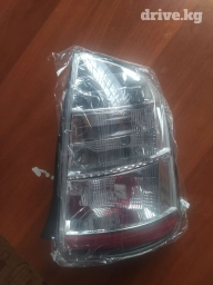 Тойота Приус 20чы кузовтун арткы он стоп сатылат.тойота Приус 20й