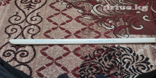 Задняя правая toyota avensis 2003 год