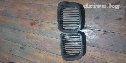 Решотки радиатора е46 дорест (оригинал )