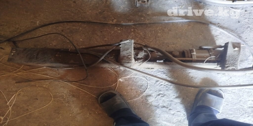 Поднемный насос для самосвала и еще есть рулевой река