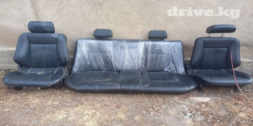 Мерс 210 -двигатель 4.3, КПП 5 ступка, редуктор, сиденья кожанные