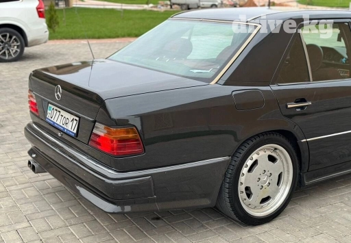 W124 передний бамер,задний