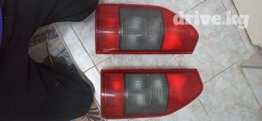 Задние фонари Mercedes-Benz