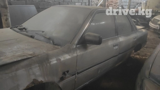 Таета Камри продаю на запчасти 1988 года об 2 Каму чё нужно звоните