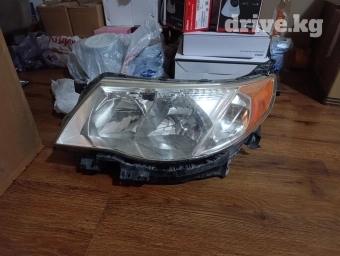 Продаю Левую Фару на Субару Форестер 2009 года Американец. Фара целая