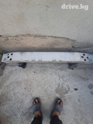 Is 250. Усилитель переднего Бампера