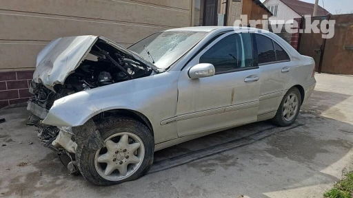 Мерседес 2002 года 2 объем механика